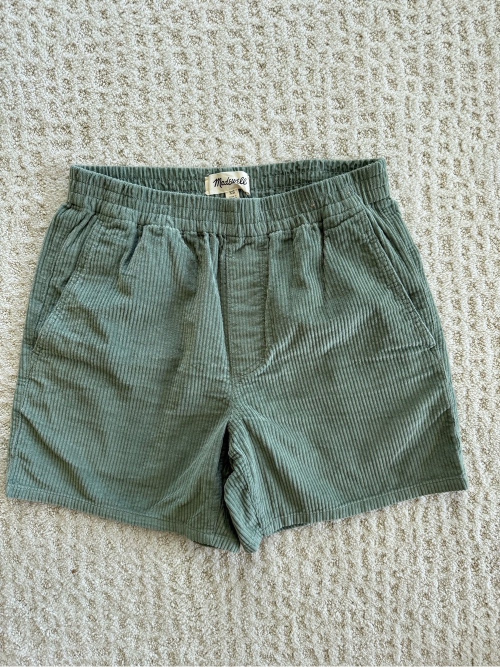 Madewell Men's Corduroy Flat-Front Shorts — Sage